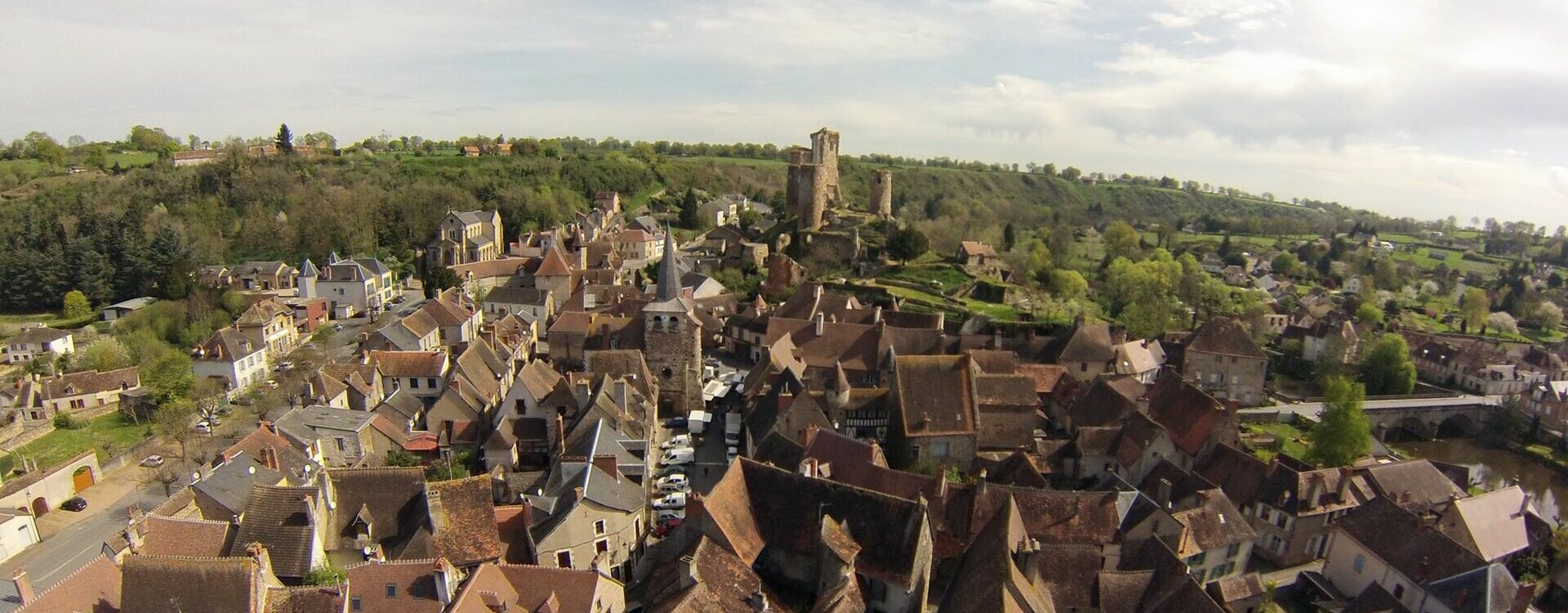 Mairie Commune Hérisson Village Médiéval Nord Allier 03